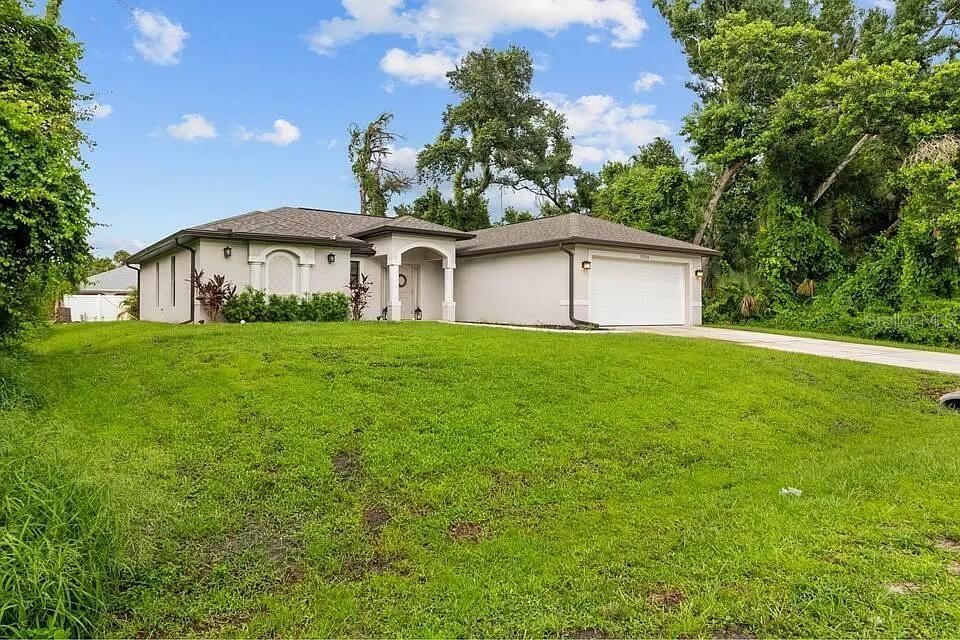For Sale: $299,900 (3 beds, 2 baths, 1397 Square Feet)