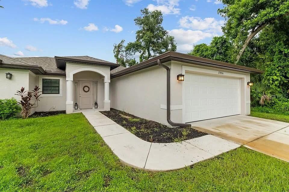 For Sale: $299,900 (3 beds, 2 baths, 1397 Square Feet)