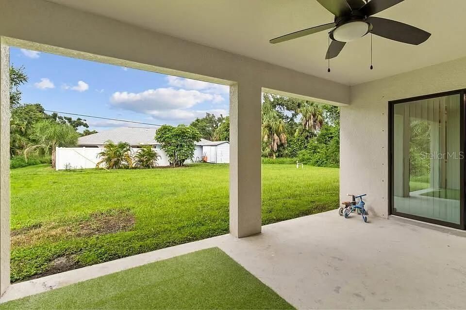 For Sale: $299,900 (3 beds, 2 baths, 1397 Square Feet)