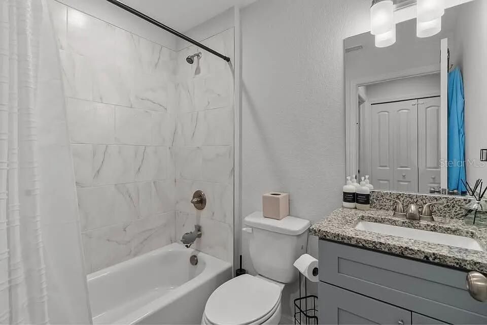 For Sale: $299,900 (3 beds, 2 baths, 1397 Square Feet)