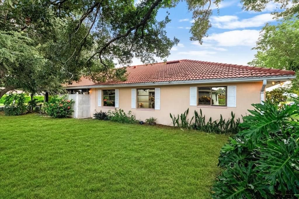 For Sale: $319,000 (3 beds, 2 baths, 2138 Square Feet)