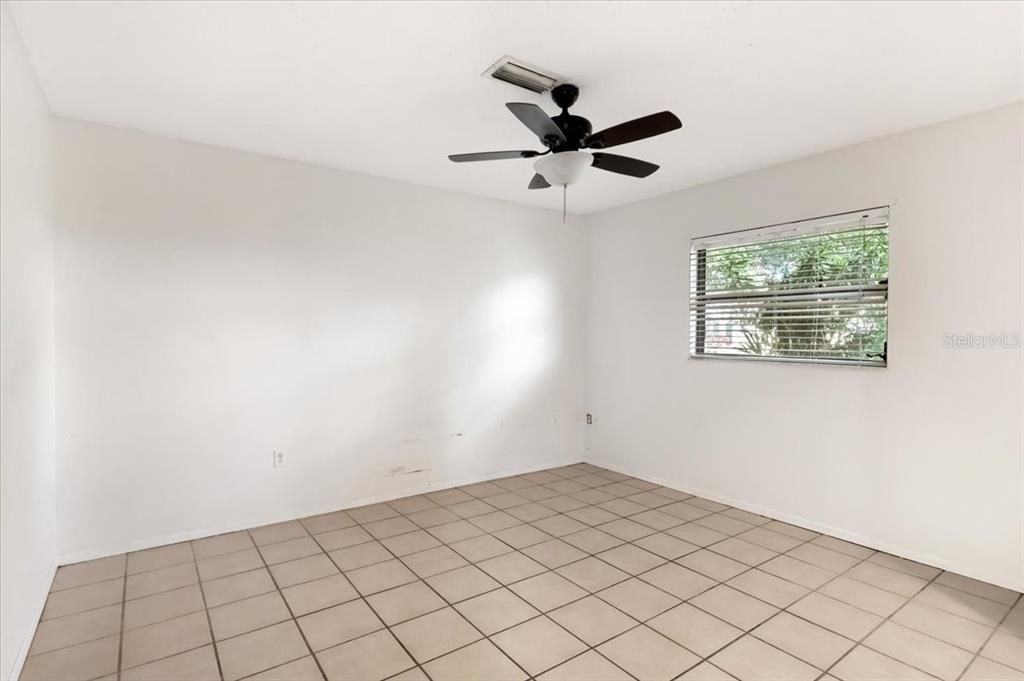 For Sale: $319,000 (3 beds, 2 baths, 2138 Square Feet)