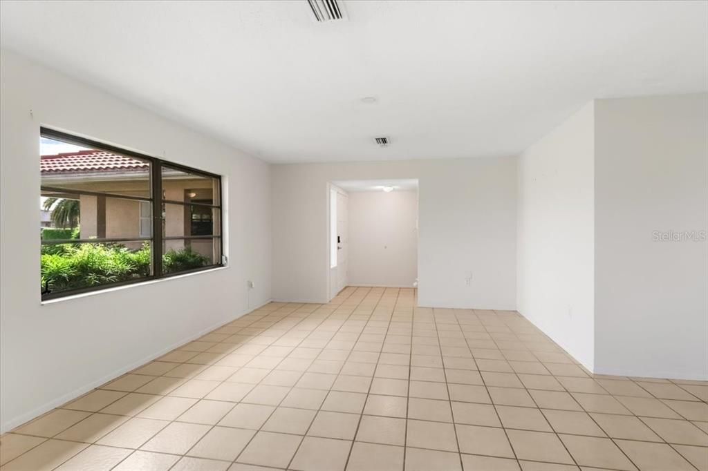 For Sale: $319,000 (3 beds, 2 baths, 2138 Square Feet)