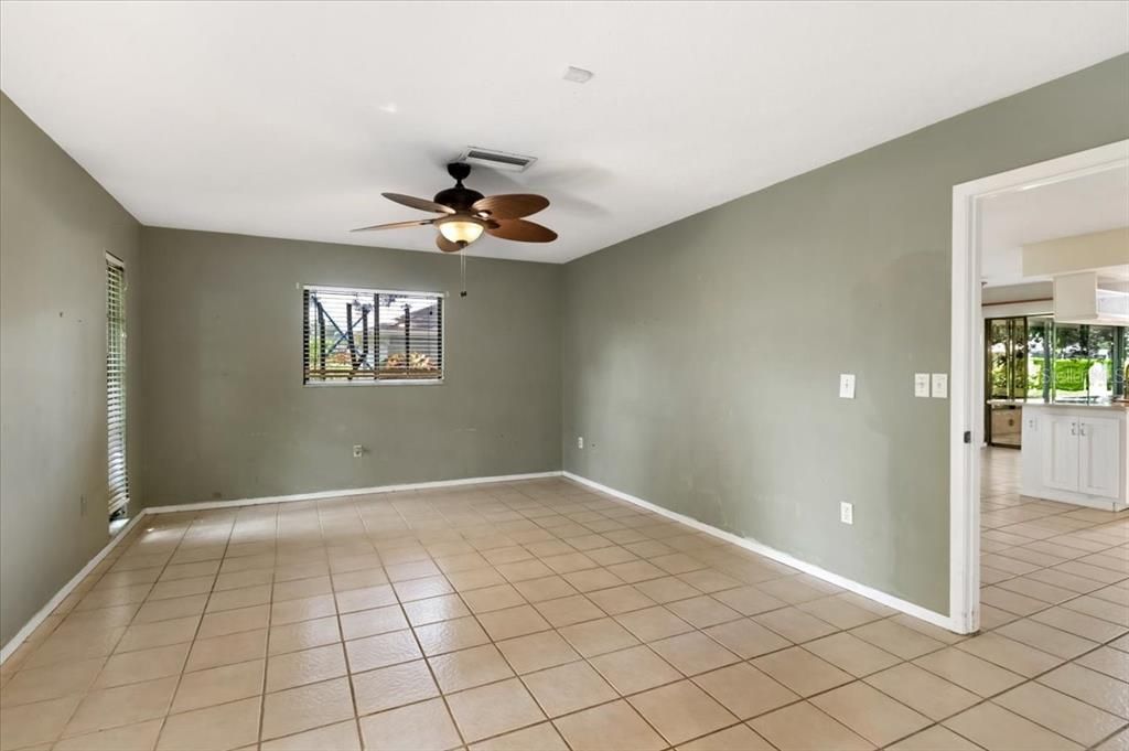 For Sale: $319,000 (3 beds, 2 baths, 2138 Square Feet)