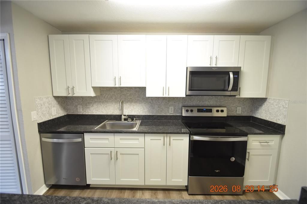 В аренду: $1,395 (1 спален, 1 ванн, 700 Квадратных фут)