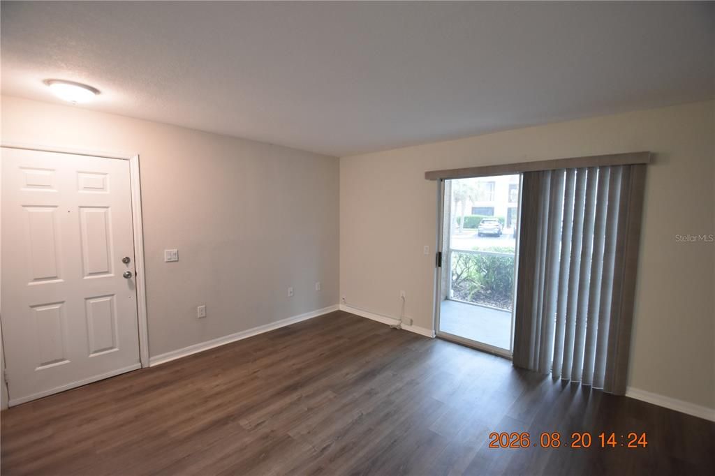 В аренду: $1,395 (1 спален, 1 ванн, 700 Квадратных фут)
