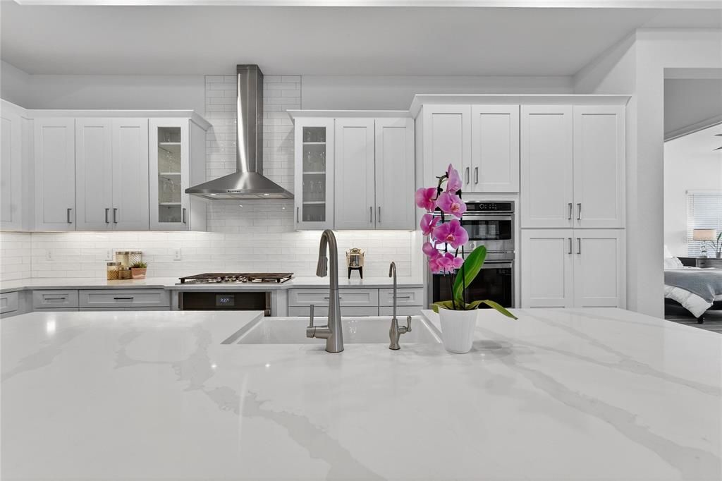 For Rent: $3,500 (3 beds, 2 baths, 1985 Square Feet)