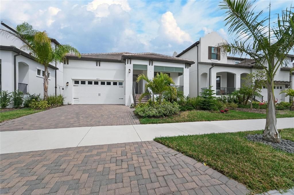 For Rent: $3,500 (3 beds, 2 baths, 1985 Square Feet)