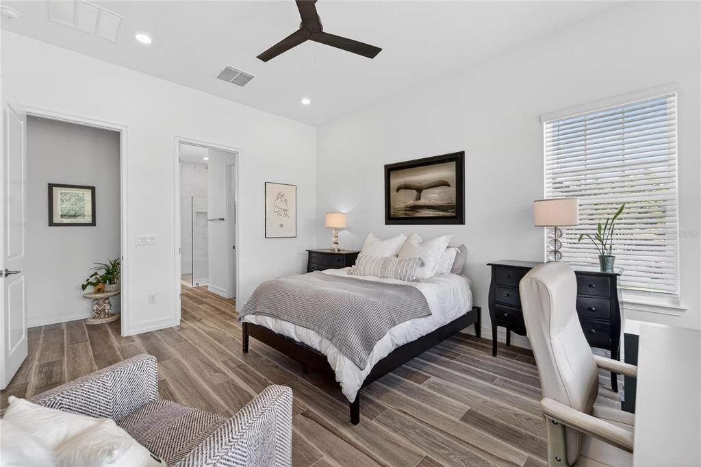 For Rent: $3,500 (3 beds, 2 baths, 1985 Square Feet)