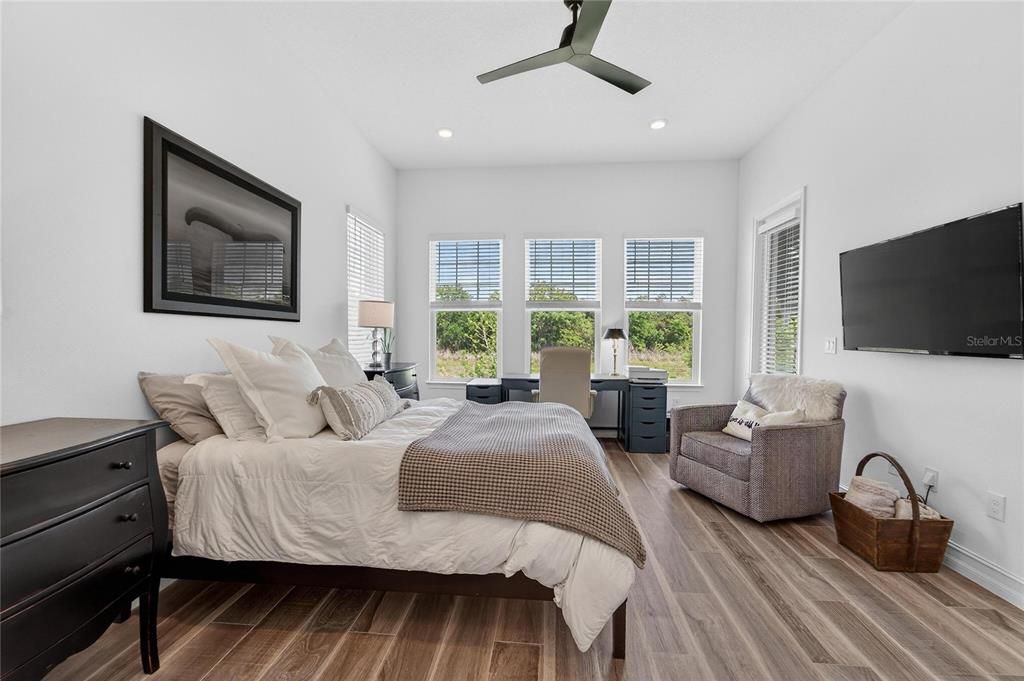 For Rent: $3,500 (3 beds, 2 baths, 1985 Square Feet)