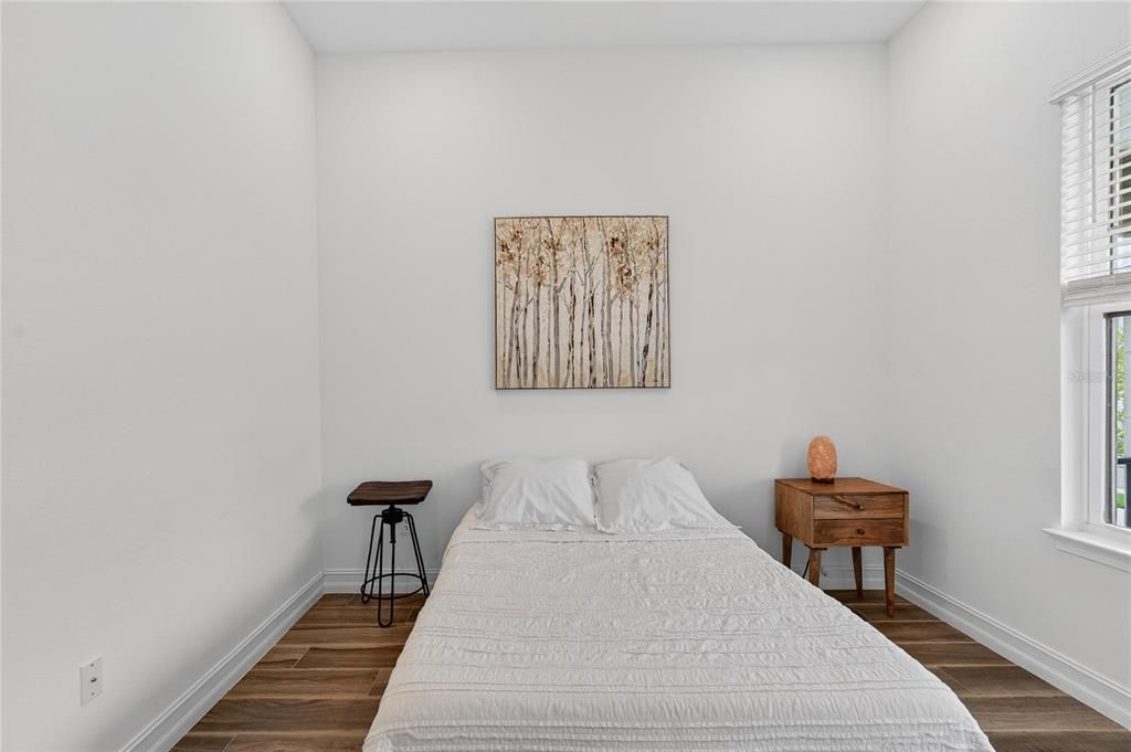 For Rent: $3,500 (3 beds, 2 baths, 1985 Square Feet)