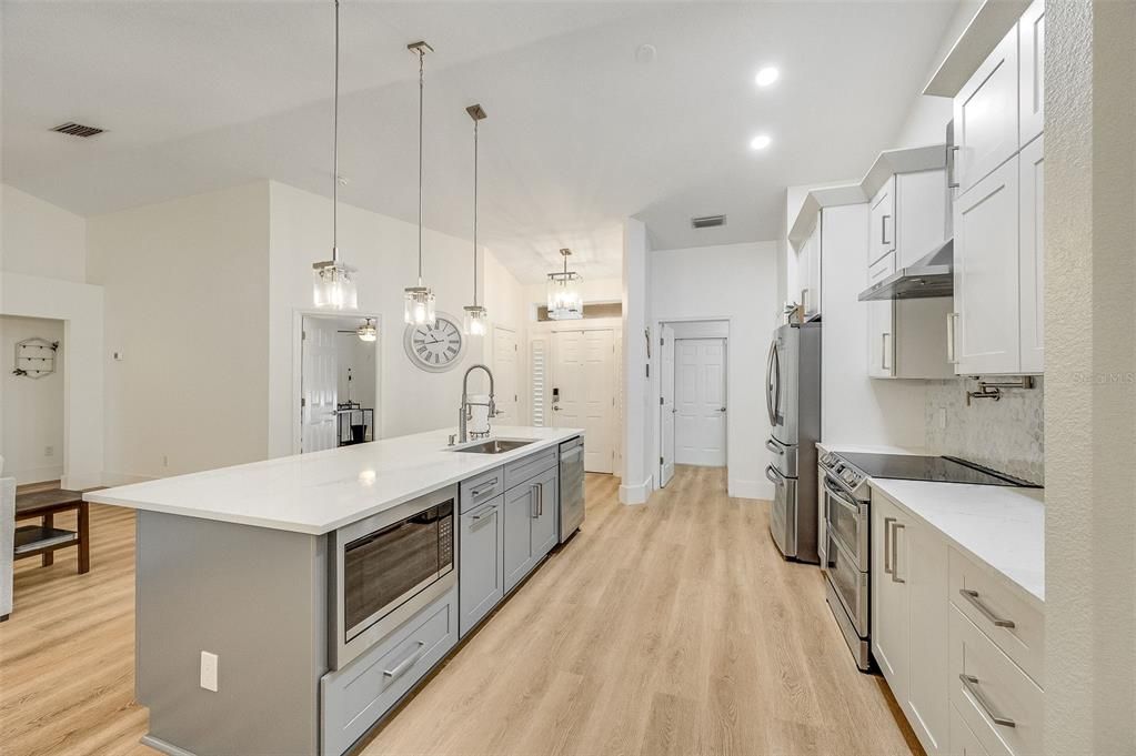 En Venta: $449,900 (4 camas, 2 baños, 1754 Pies cuadrados)
