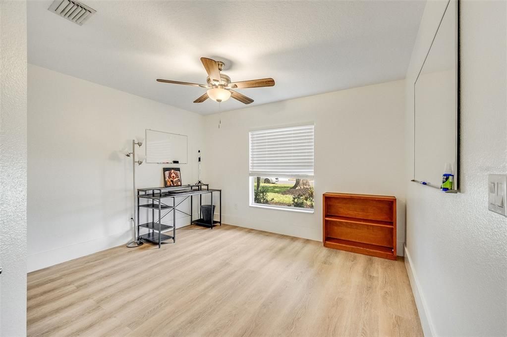 En Venta: $449,900 (4 camas, 2 baños, 1754 Pies cuadrados)