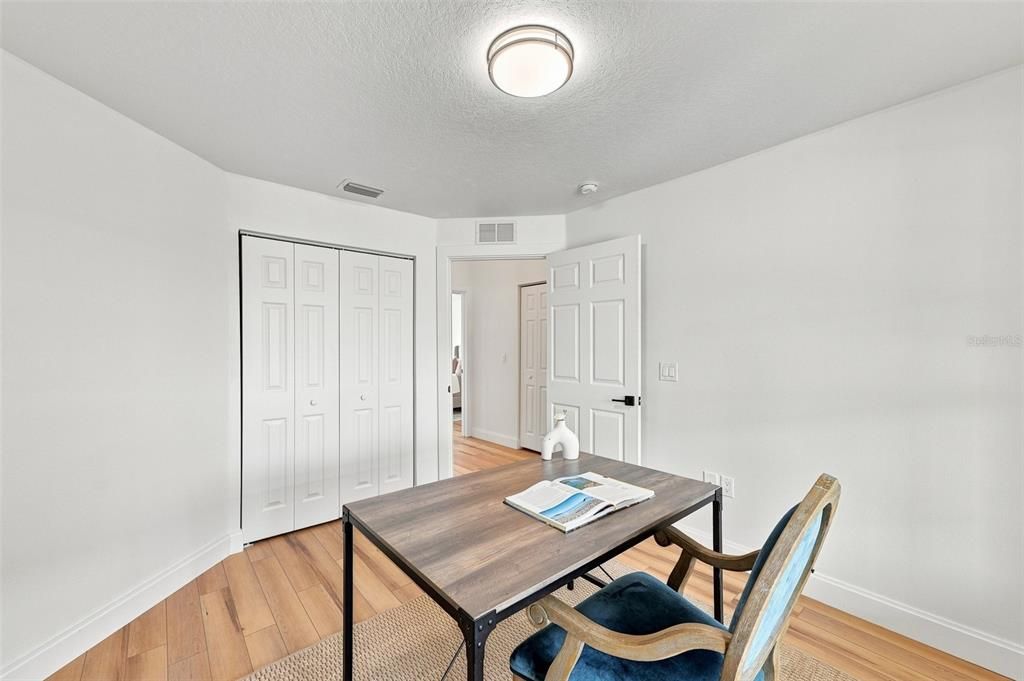 For Sale: $270,000 (3 beds, 2 baths, 1151 Square Feet)