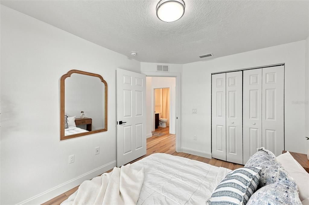 For Sale: $270,000 (3 beds, 2 baths, 1151 Square Feet)