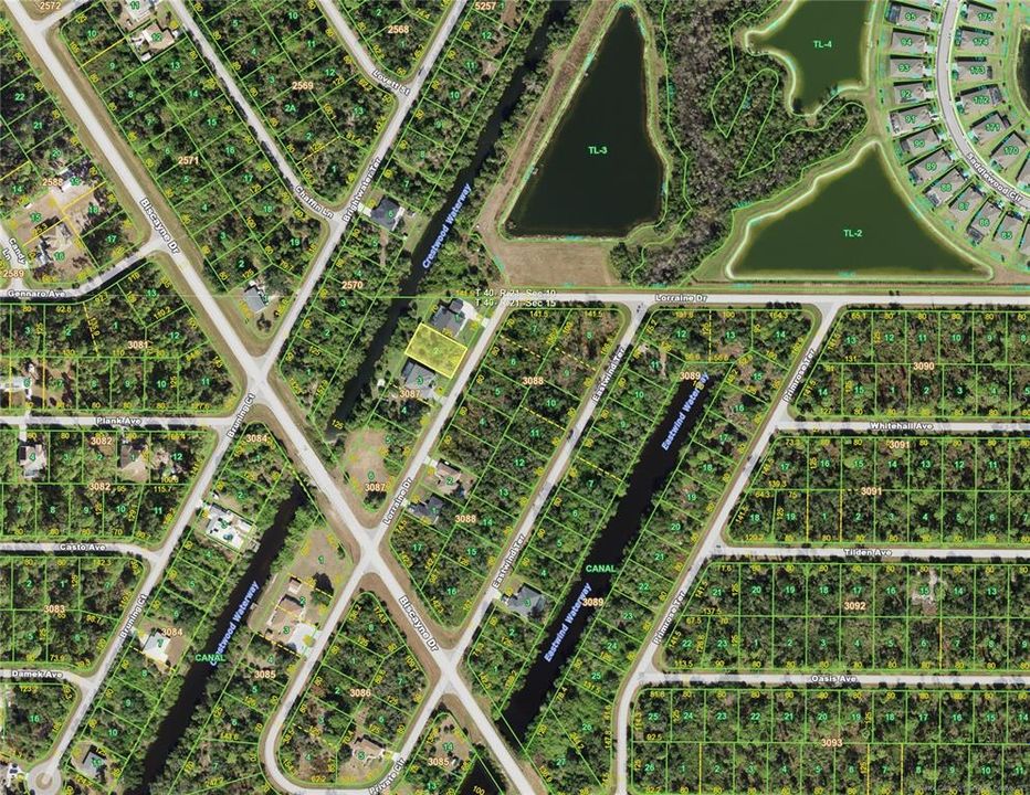 На продажу: $28,500 (0.23 acres)