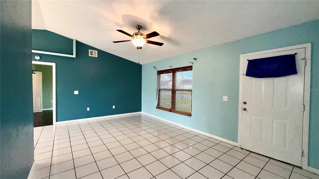 В аренду: $1,650 (2 спален, 2 ванн, 1118 Квадратных фут)