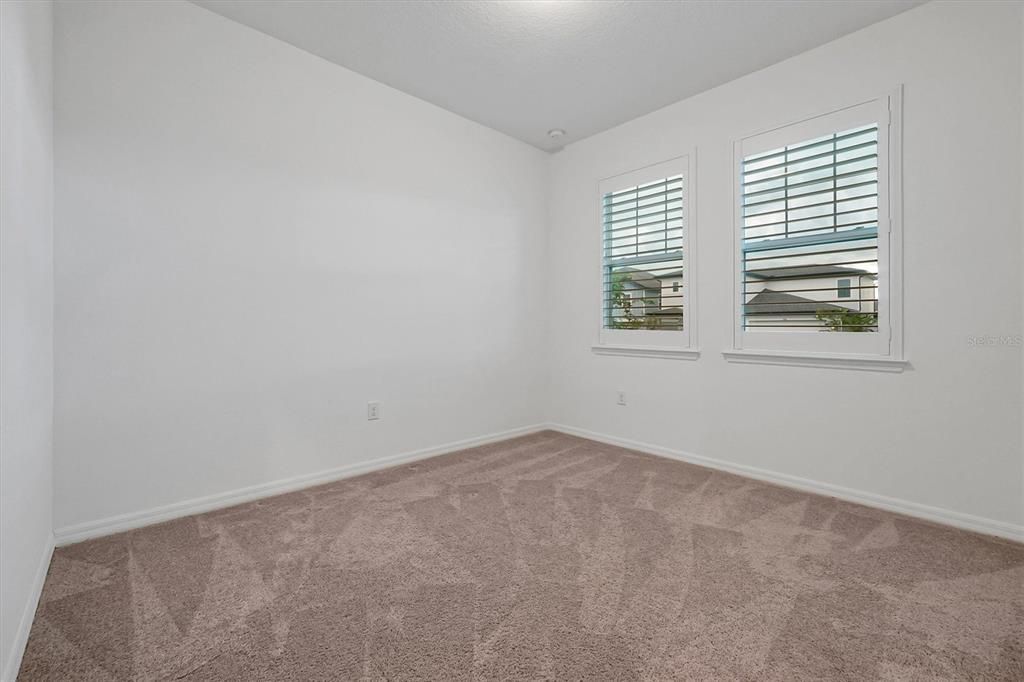 En Venta: $515,000 (4 camas, 3 baños, 2200 Pies cuadrados)
