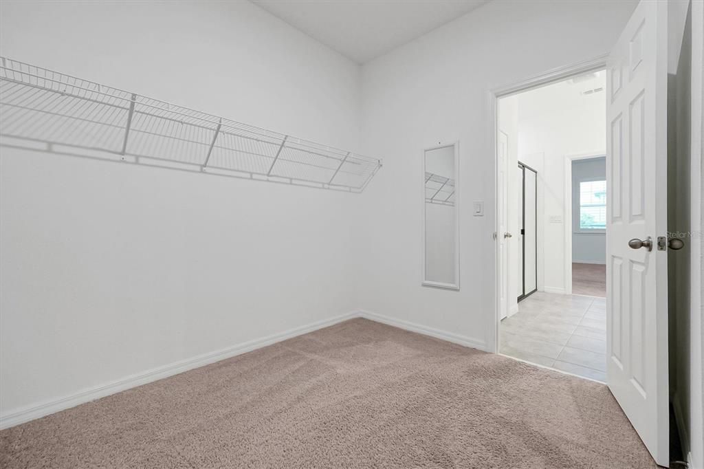 En Venta: $515,000 (4 camas, 3 baños, 2200 Pies cuadrados)