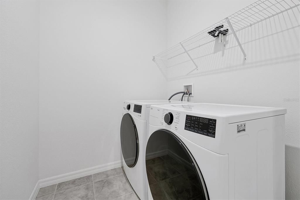 En Venta: $515,000 (4 camas, 3 baños, 2200 Pies cuadrados)