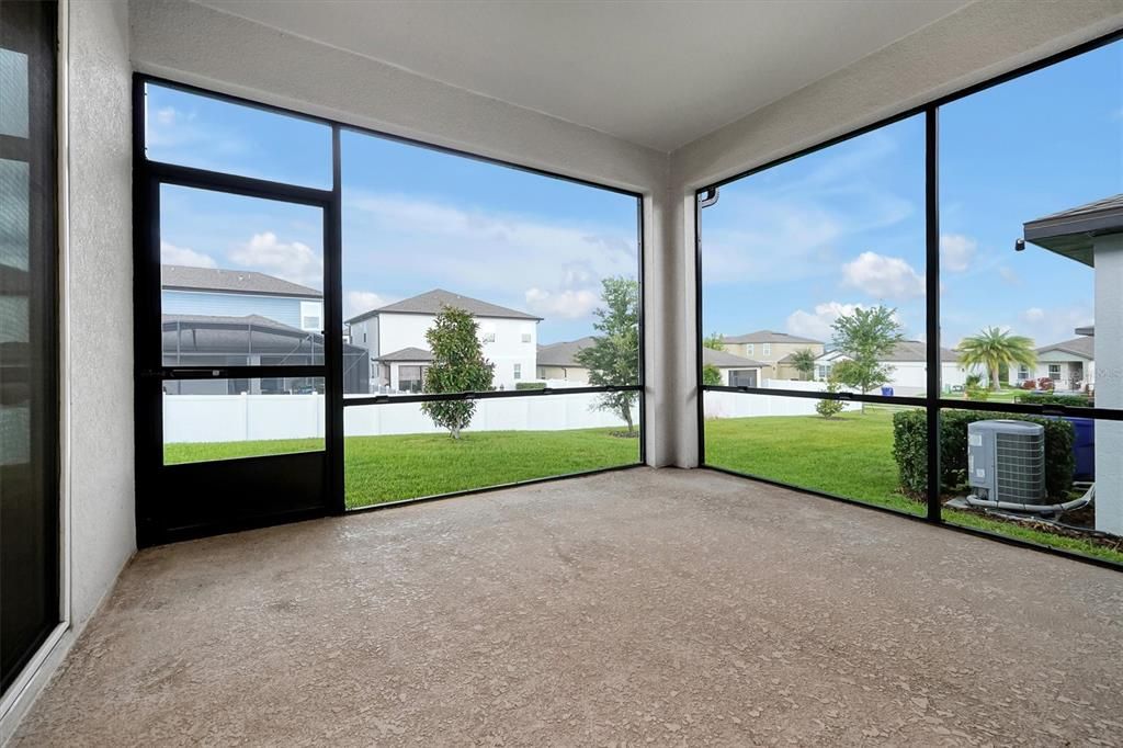 En Venta: $515,000 (4 camas, 3 baños, 2200 Pies cuadrados)