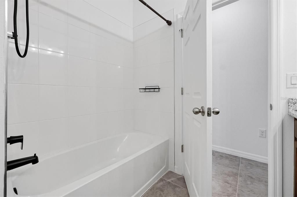 En Venta: $515,000 (4 camas, 3 baños, 2200 Pies cuadrados)