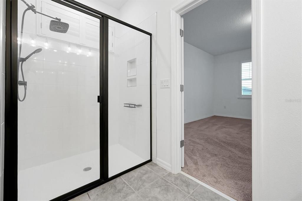 En Venta: $515,000 (4 camas, 3 baños, 2200 Pies cuadrados)