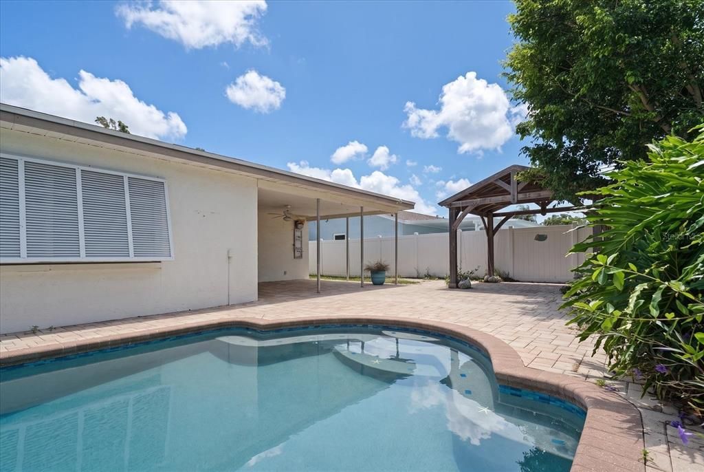 En Venta: $499,000 (3 camas, 2 baños, 1731 Pies cuadrados)