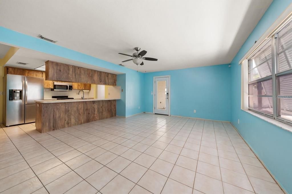 En Venta: $499,000 (3 camas, 2 baños, 1731 Pies cuadrados)