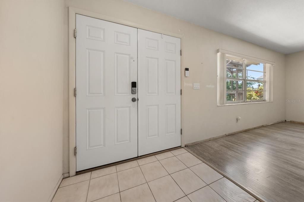 En Venta: $499,000 (3 camas, 2 baños, 1731 Pies cuadrados)