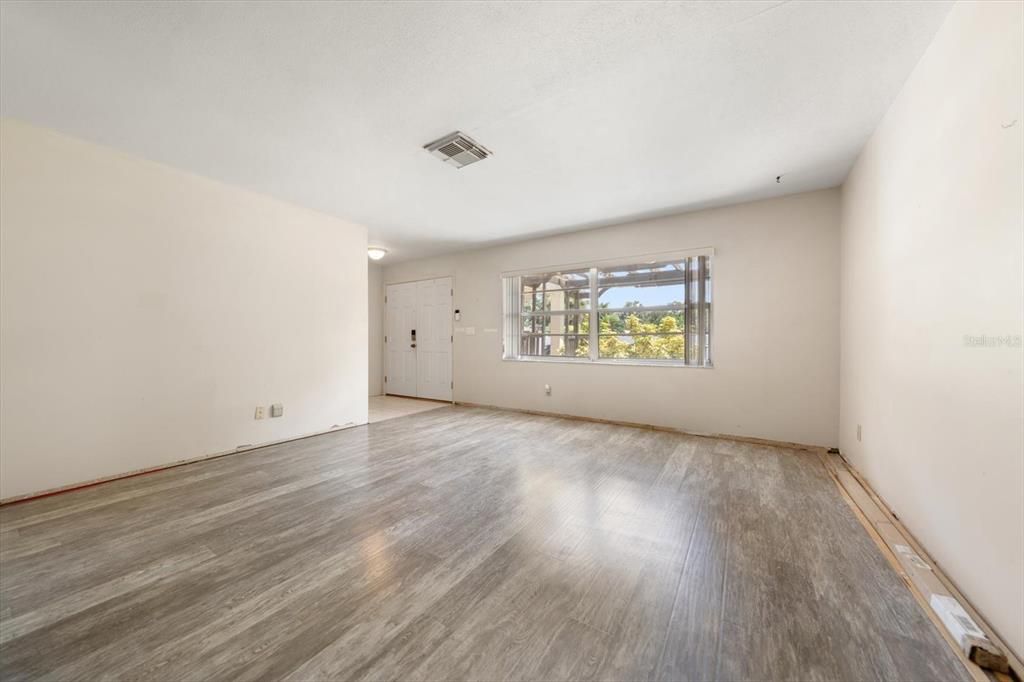 En Venta: $499,000 (3 camas, 2 baños, 1731 Pies cuadrados)