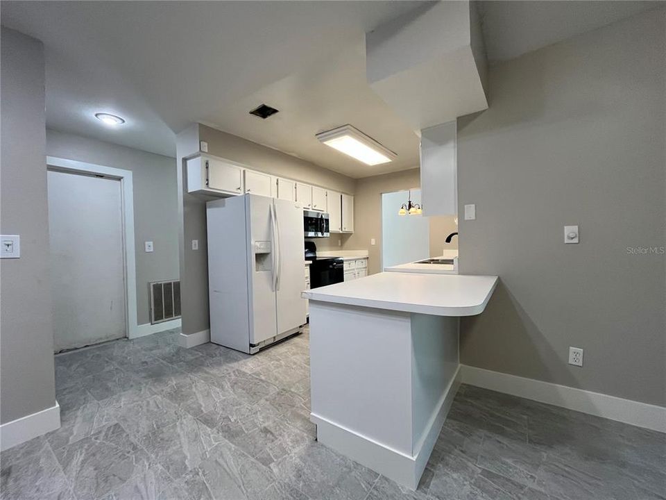 For Rent: $2,195 (3 beds, 2 baths, 1477 Square Feet)
