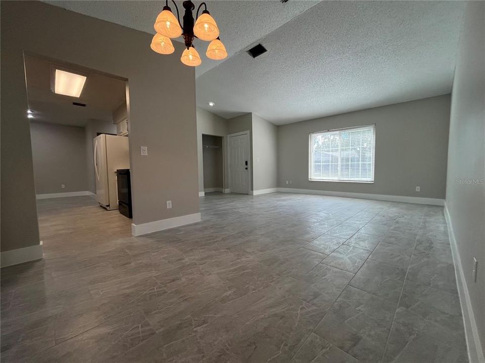 For Rent: $2,195 (3 beds, 2 baths, 1477 Square Feet)