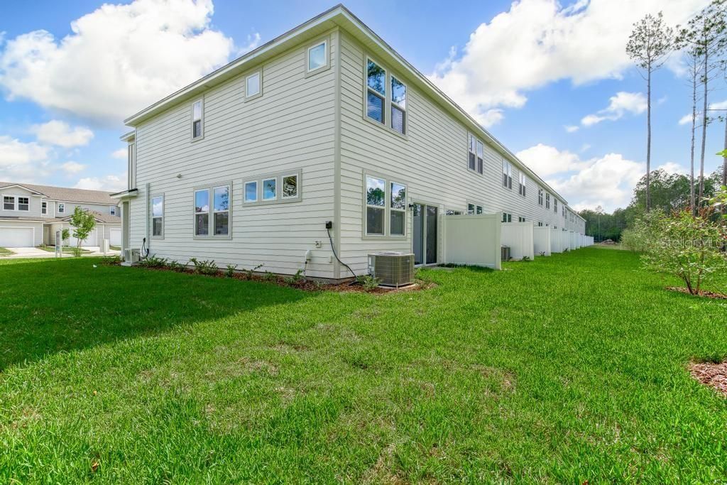 For Sale: $249,990 (3 beds, 2 baths, 1429 Square Feet)