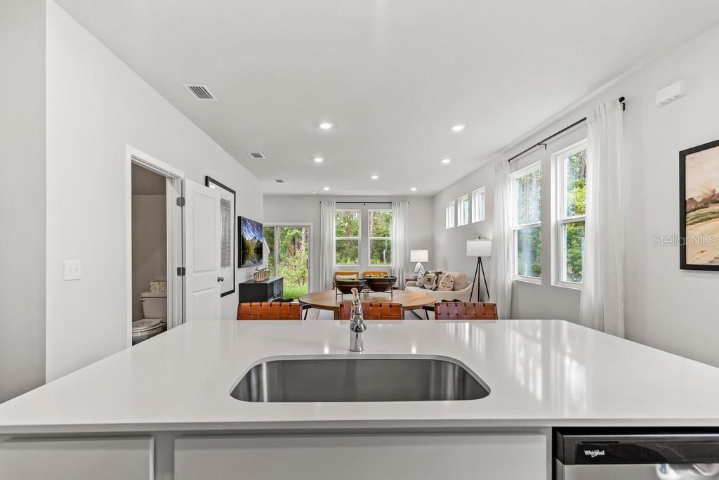 For Sale: $249,990 (3 beds, 2 baths, 1429 Square Feet)