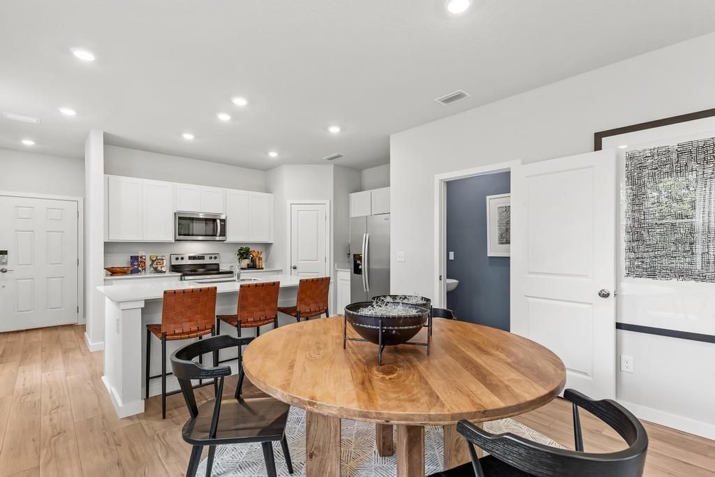 For Sale: $249,990 (3 beds, 2 baths, 1429 Square Feet)