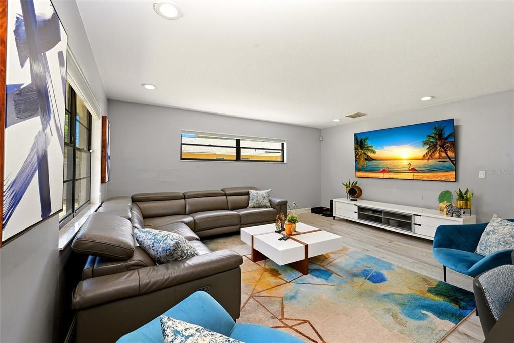 For Sale: $622,000 (4 beds, 2 baths, 1925 Square Feet)