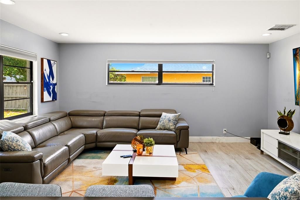 For Sale: $622,000 (4 beds, 2 baths, 1925 Square Feet)
