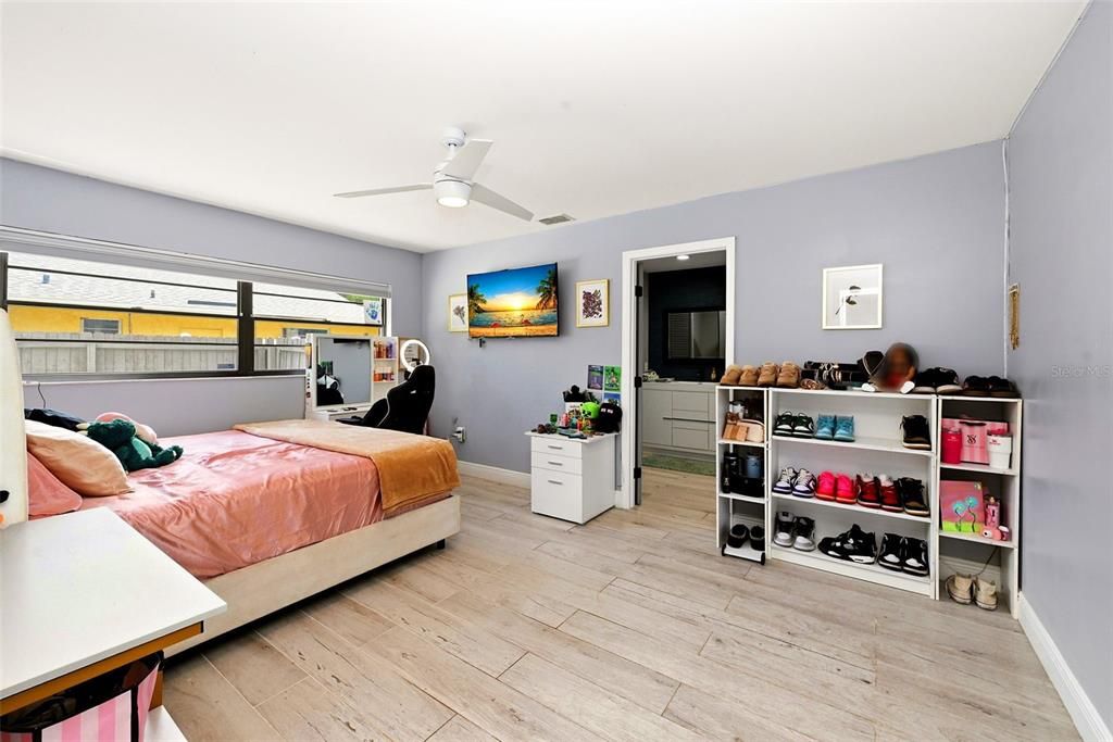 For Sale: $622,000 (4 beds, 2 baths, 1925 Square Feet)