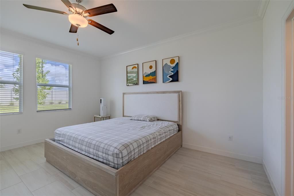 For Sale: $380,000 (2 beds, 2 baths, 1959 Square Feet)
