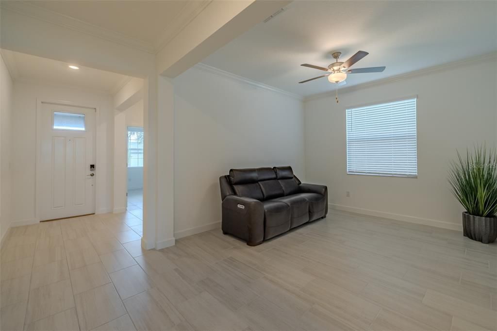 For Sale: $380,000 (2 beds, 2 baths, 1959 Square Feet)