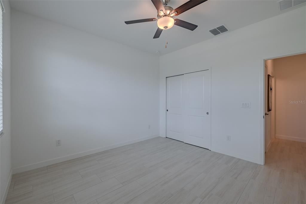 For Sale: $380,000 (2 beds, 2 baths, 1959 Square Feet)