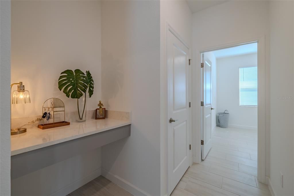 For Sale: $380,000 (2 beds, 2 baths, 1959 Square Feet)