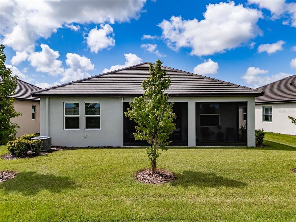 For Sale: $380,000 (2 beds, 2 baths, 1959 Square Feet)