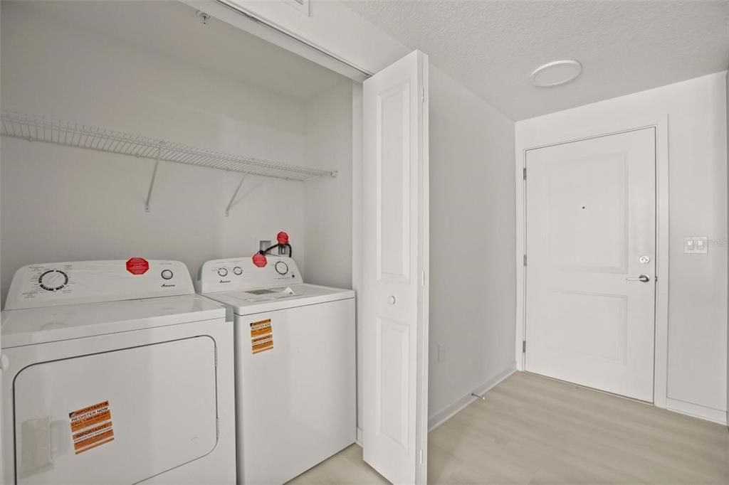 На продажу: $344,900 (3 спален, 2 ванн, 1215 Квадратных фут)