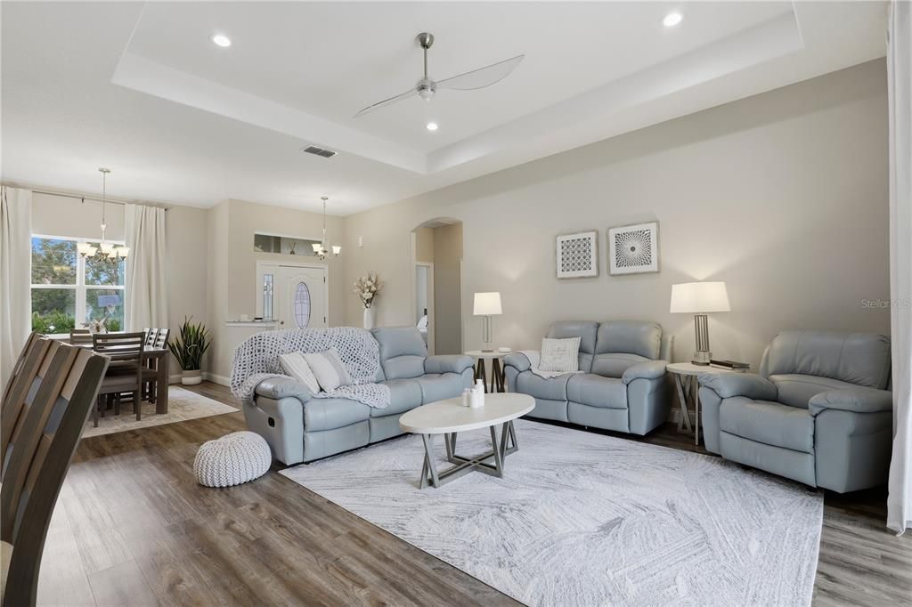 En Venta: $349,900 (3 camas, 2 baños, 1862 Pies cuadrados)