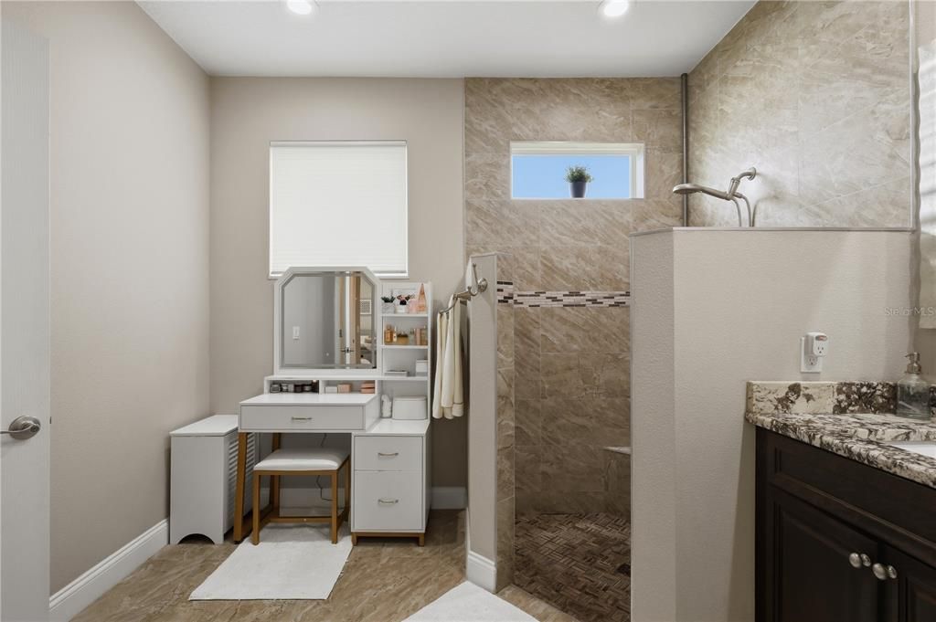 En Venta: $349,900 (3 camas, 2 baños, 1862 Pies cuadrados)