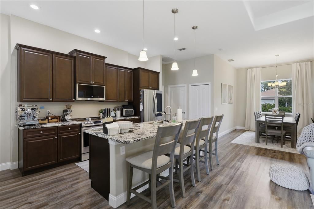 En Venta: $349,900 (3 camas, 2 baños, 1862 Pies cuadrados)