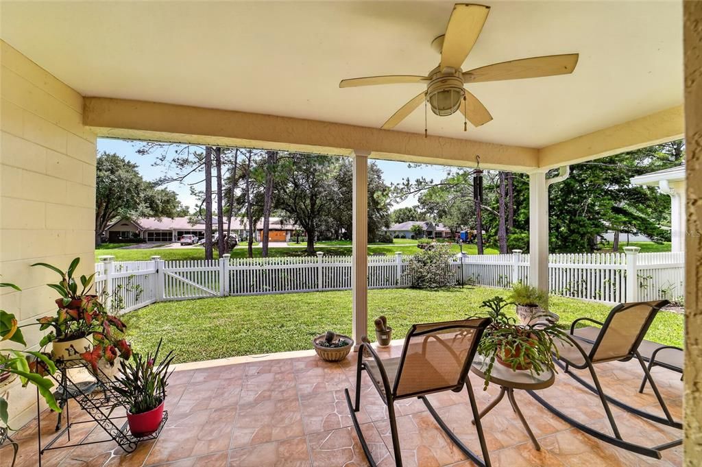 For Sale: $199,990 (3 beds, 2 baths, 1728 Square Feet)