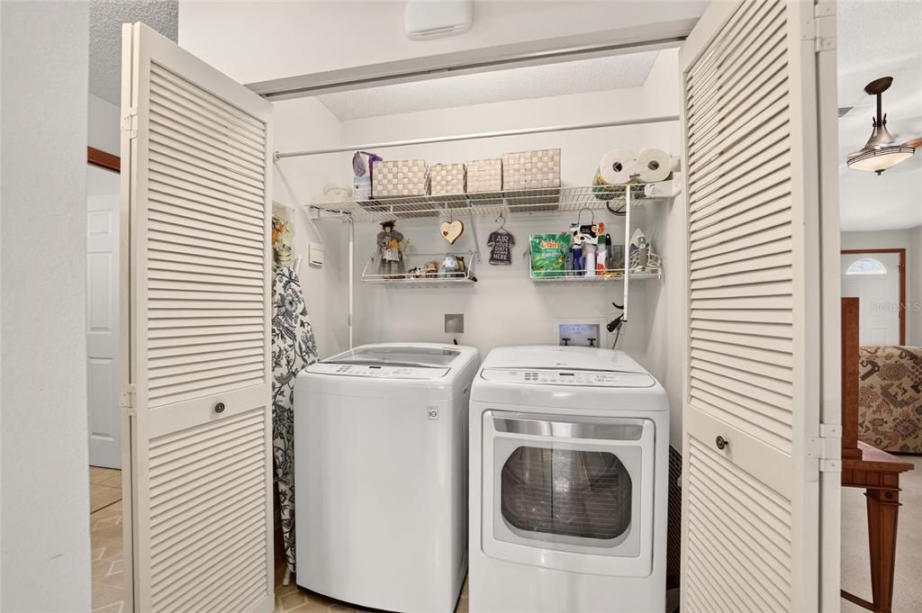 For Sale: $199,990 (3 beds, 2 baths, 1728 Square Feet)